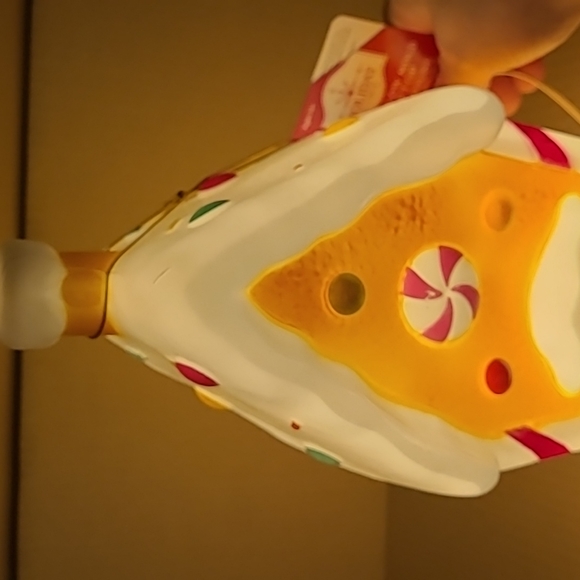 NWT Holiday Time Gingerbread House Blow Mold - Picture 11 of 15